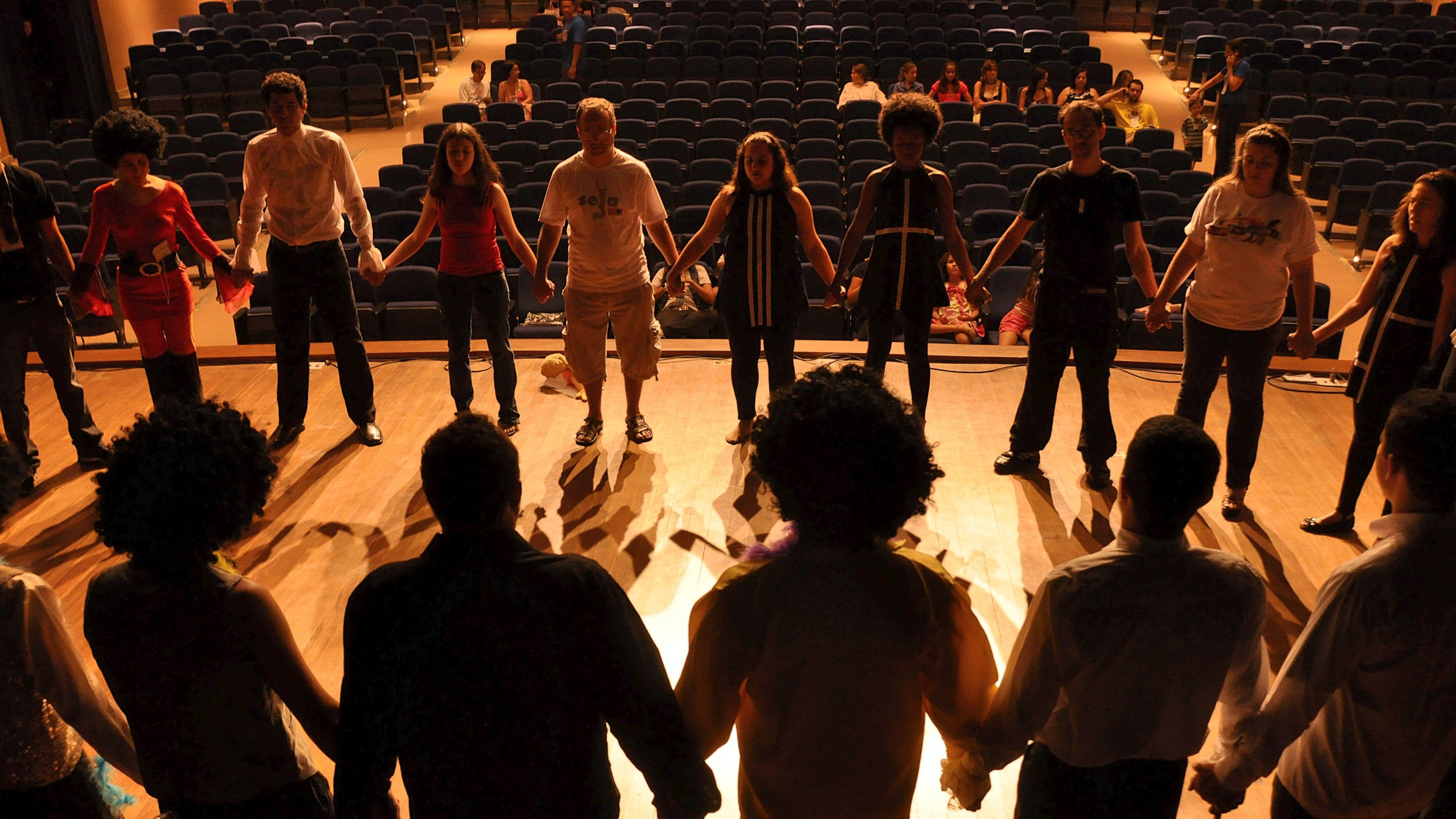 Reviving Heritage Online: A Digital Stage for a City’s Cultural Landmark